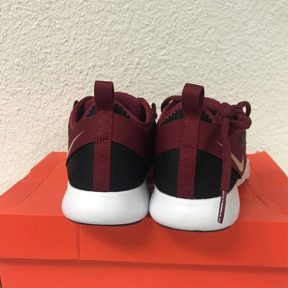 Nike Women's Size 6 Flex Trainer 9 Sneaker, Red - Picture 5 of 8